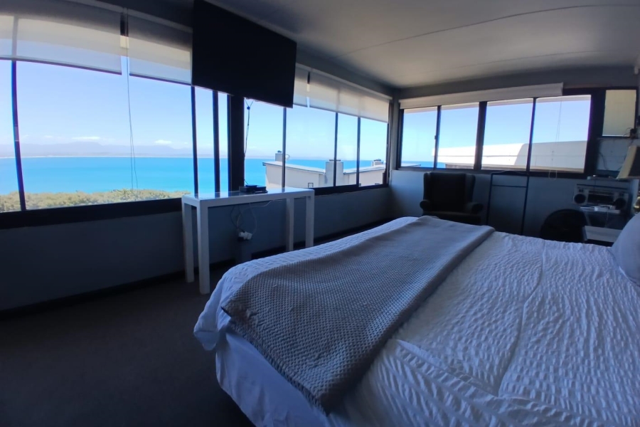 5 Bedroom Property for Sale in De Bakke Western Cape